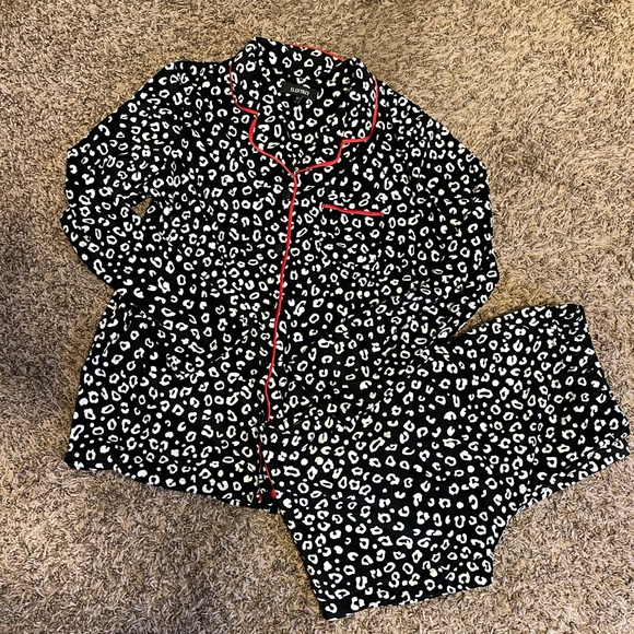 Ellen Tracy Other - Ellen Tracy Pajama Set